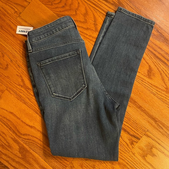 NWT Old Navy 8P high-rise Super Skinny - Picture 3 of 3